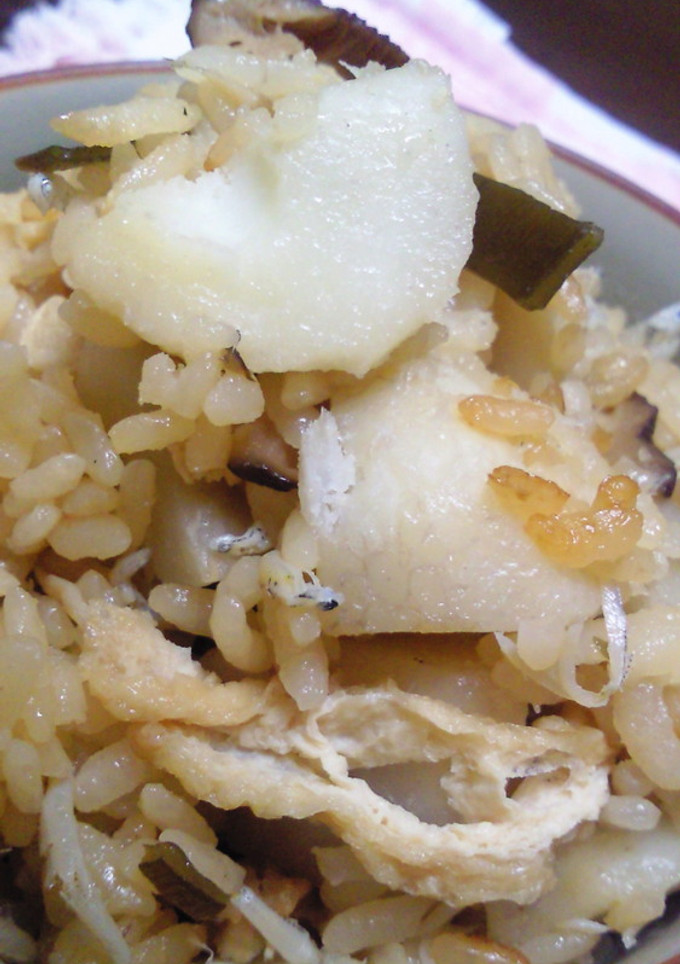 ねっとり里芋の炊き込みご飯-レシピのメイン写真