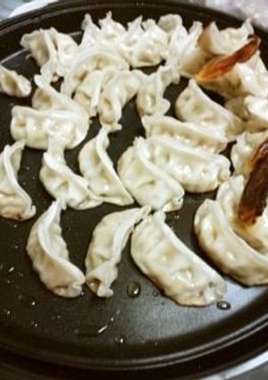 簡単！シンプルウマウマ焼き餃子☆-レシピのメイン写真