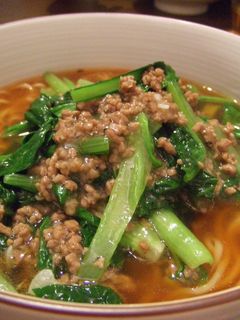 小松菜とひき肉炒めのラーメン-レシピのメイン写真