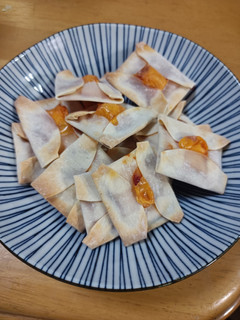 余った餃子の皮でチーズチップス!-レシピのメイン写真