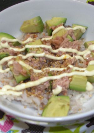 アボカドとツナのLOVE丼-レシピのメイン写真