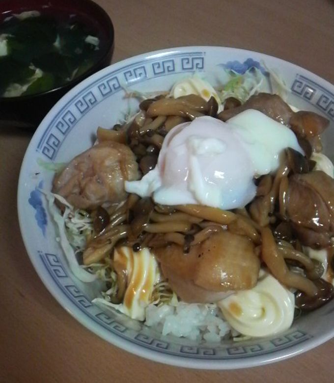 鶏もも肉とシメジの照りマヨ丼★温玉のせ-レシピのメイン写真