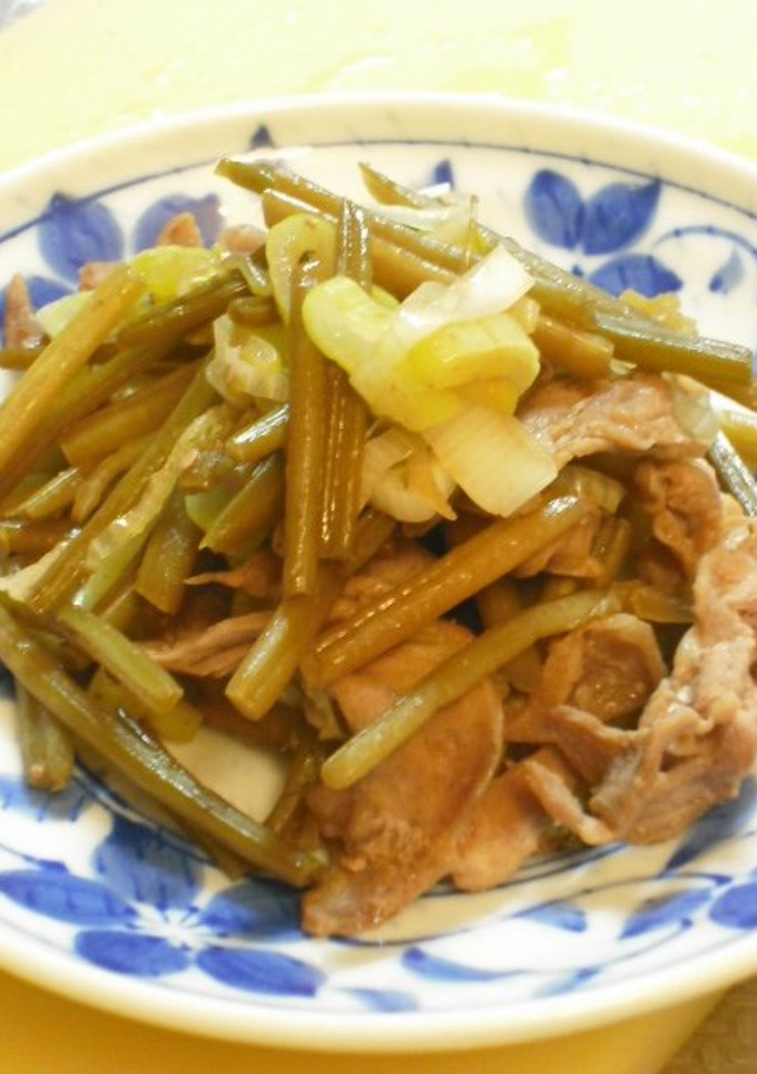 サツマイモの茎と豚コマ！オイスター炒め-レシピのメイン写真