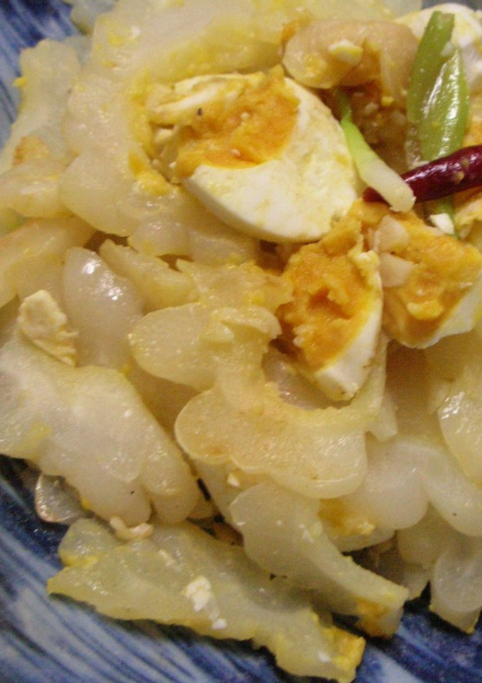 台湾家庭料理☆白ゴーヤと塩卵の炒め物-レシピのメイン写真