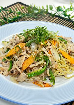 さっぱり爽快★豚肉と大葉の極上ゆかり塩焼きそば-レシピのメイン写真