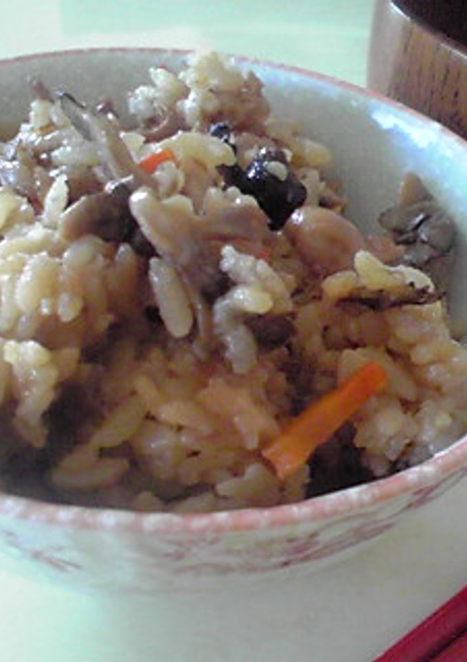 ﾀｯﾌﾟﾘきのこの炊き込みご飯-レシピのメイン写真