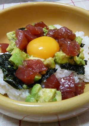 速攻!まぐろ&アボカドのお月見丼 簡単-レシピのメイン写真