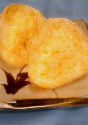 ニンジンご飯をおにぎりにしちゃいました-レシピのメイン写真