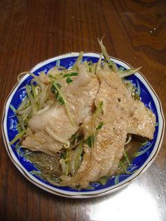 豆苗のトントロ炒め-レシピのメイン写真