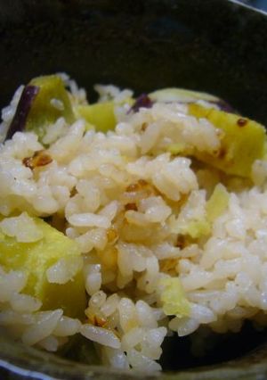おこげが美味しいお芋ご飯-レシピのメイン写真