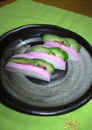夏場のお弁当に☆蒲鉾の梅ｷｭｳﾘ挟み☆-レシピのメイン写真