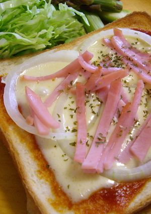 市販のソースで作る簡単ピザトースト-レシピのメイン写真