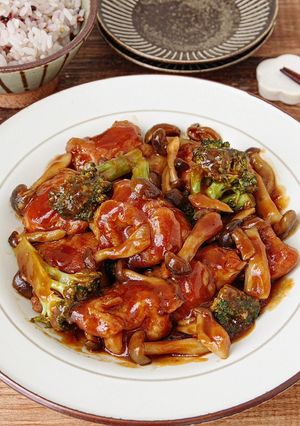 ☆簡単☆チキンときのこの濃厚ソース煮-レシピのメイン写真