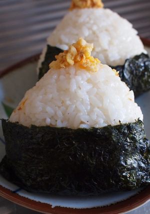 たまごおかかおにぎり-レシピのメイン写真