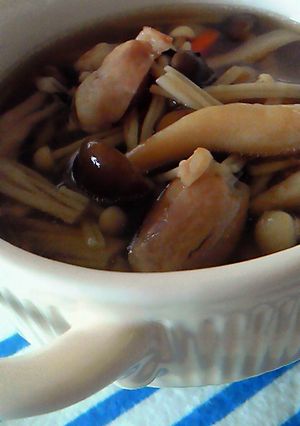 隠し味はｱﾚ！第2弾。きのこｽｰﾌﾟ-レシピのメイン写真