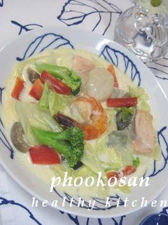 たっぷり魚介類★和風で鮭のクリーム煮-レシピのメイン写真