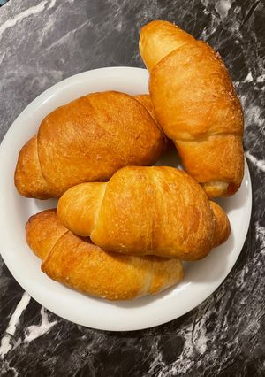マーガリンでサクフワ手ごね塩パン🥐-レシピのメイン写真