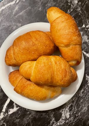 マーガリンでサクフワ手ごね塩パン🥐-レシピのメイン写真