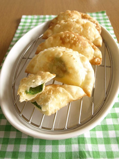 チーズとバジルの包み揚げ-レシピのメイン写真