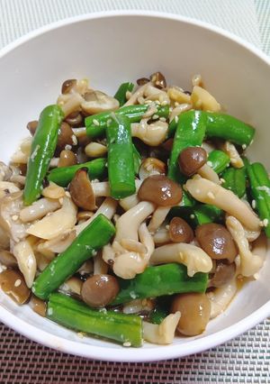 いんげんとしめじの塩麹蒸し焼き-レシピのメイン写真
