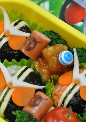 仮面ライダーWキャラ弁-レシピのメイン写真