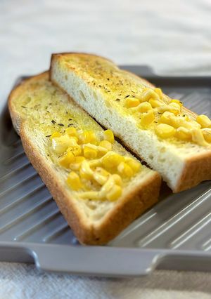 クレージーソルトとコーンマヨのトースト-レシピのメイン写真
