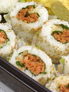 鮭と大葉のご飯巻き(おにぎり)-レシピのメイン写真