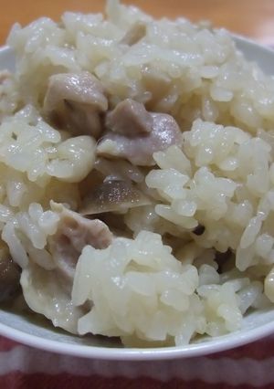 ☆簡単☆しめじとかしわの炊き込みごはん-レシピのメイン写真