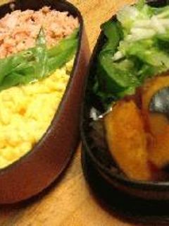 鮭のそぼろ丼弁当-レシピのメイン写真