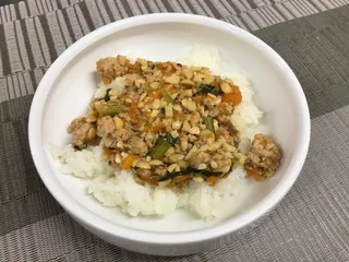 納豆そぼろ丼 のイメージ