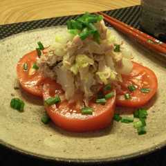 รูปของ 白菜とツナのトマトサラダ