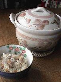 土鍋がおいしい♪ 鶏牛蒡の炊き込みご飯-レシピのメイン写真
