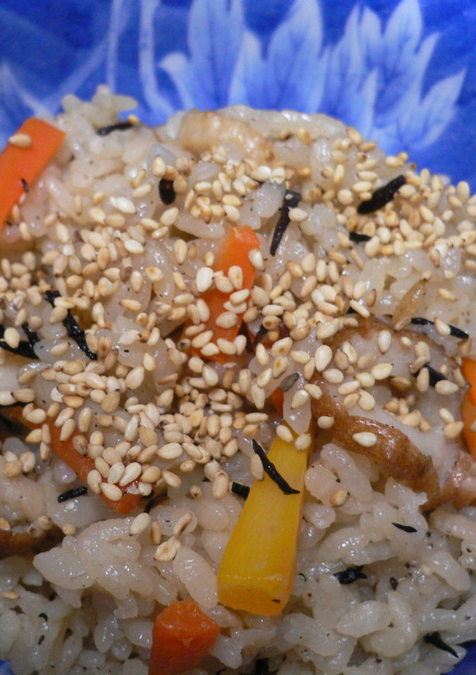 ちくわで美味☆しょうゆ味の炊き込みご飯-レシピのメイン写真