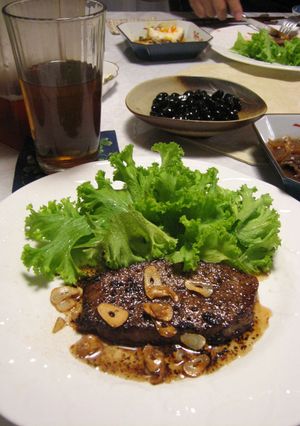 ステーキとにんにく醤油のソース-レシピのメイン写真