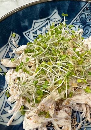ブロッコリースプラウトと鶏胸肉の中華和え-レシピのメイン写真