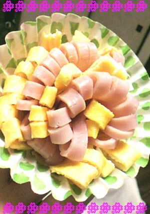 お弁当に!卵ハムでお花☆-レシピのメイン写真