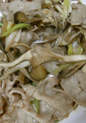 簡単★めんつゆで豚ばら肉ときのこの炒め物-レシピのメイン写真