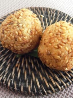 豆腐×白玉粉の胡麻団子-レシピのメイン写真