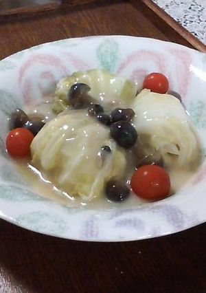 鶏とシメジの白菜ロールinクリープスープ-レシピのメイン写真