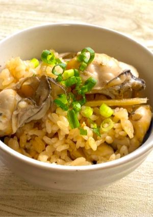 出汁香る♪牡蠣としょうがの炊き込みご飯-レシピのメイン写真