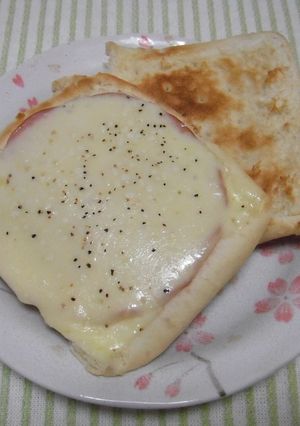 とろりハムチーズのイングリッシュマフィン-レシピのメイン写真