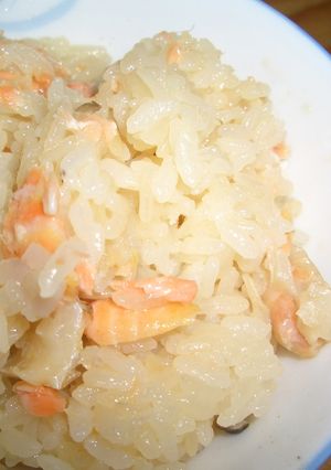 秋味♪鮭の炊き込みご飯-レシピのメイン写真