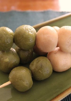 簡単ふわふわ☆餡入り抹茶＆きなこ団子-レシピのメイン写真
