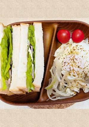 簡単挟むだけ焼豚サンドイッチと目玉焼き-レシピのメイン写真