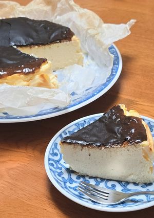 ずっしり濃厚なバスクチーズケーキ-レシピのメイン写真