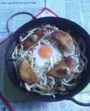 別寅の平天・ぶなしめじの月見焼きうどん