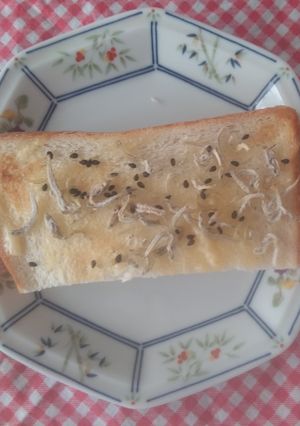 胡麻しらすのトースト-レシピのメイン写真