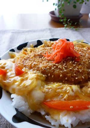 クイック♫コロッケの卵とじ♥丼ぶり-レシピのメイン写真
