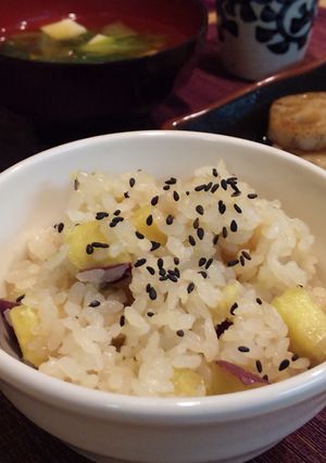 サツマイモご飯☆バターの隠し味♪-レシピのメイン写真