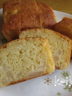 ホットケーキミックスと梨で超簡単ケーキ-レシピのメイン写真
